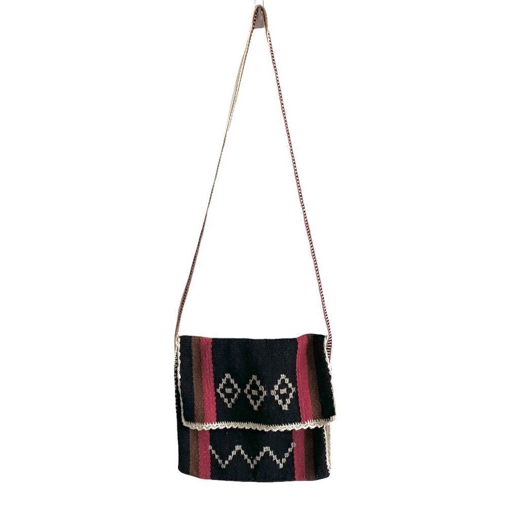 HANDMADE Boho Hand Woven Hand Knitted Crossbody Shoulder Bag Purse Black Red